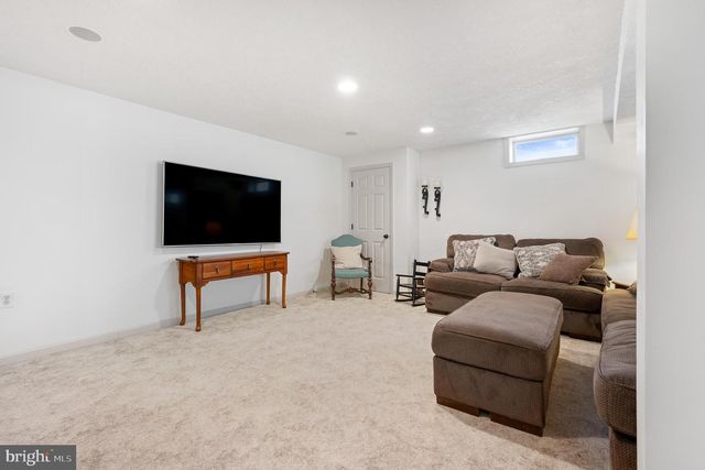 6109 TWAIN DR, New Market, MD 21774