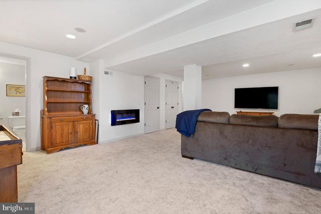 6109 TWAIN DR, New Market, MD 21774