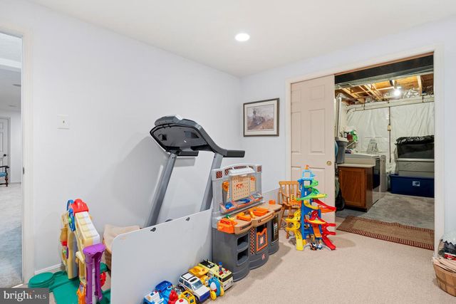 6109 TWAIN DR, New Market, MD 21774