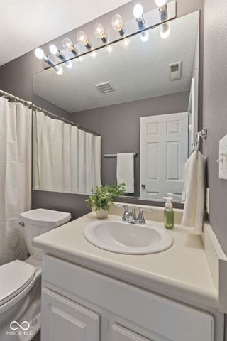 3492 Limelight Lane, Whitestown, IN 46075