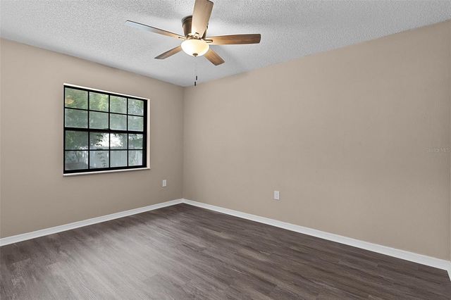 307 W BERCKMAN STREET, Fruitland Park, FL 34731