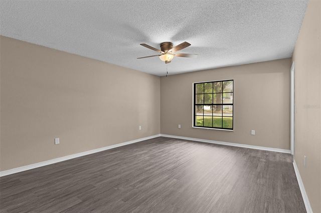 307 W BERCKMAN STREET, Fruitland Park, FL 34731