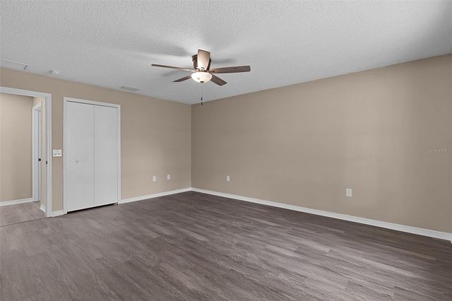 307 W BERCKMAN STREET, Fruitland Park, FL 34731