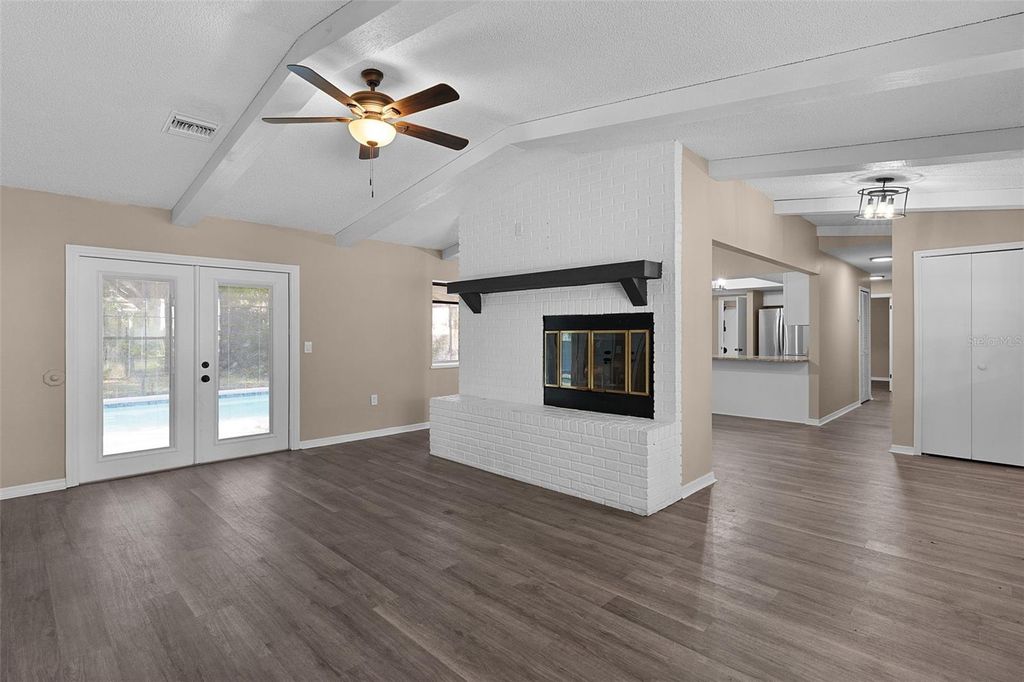Image 15 of property listing at 307 W BERCKMAN STREET, Fruitland Park, FL 34731