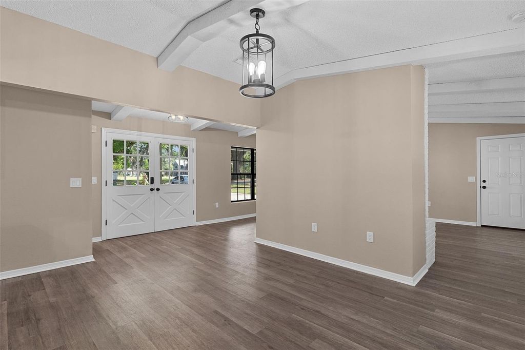 Image 16 of property listing at 307 W BERCKMAN STREET, Fruitland Park, FL 34731