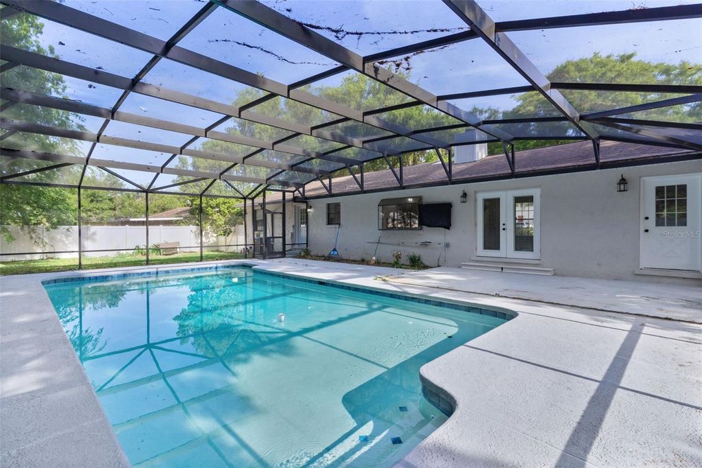 Image 32 of property listing at 307 W BERCKMAN STREET, Fruitland Park, FL 34731