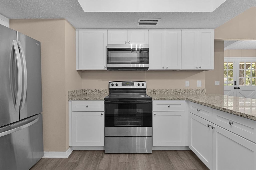 Image 8 of property listing at 307 W BERCKMAN STREET, Fruitland Park, FL 34731