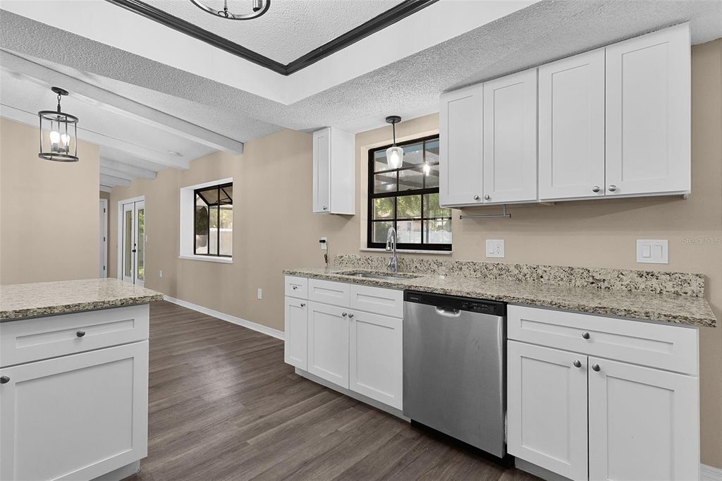 Image 10 of property listing at 307 W BERCKMAN STREET, Fruitland Park, FL 34731