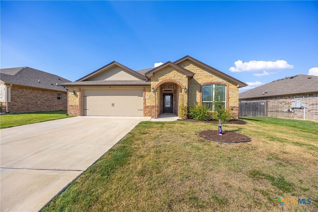 Image 1 of property listing at 3220 Victoria Meadow Drive, Belton, TX 76513