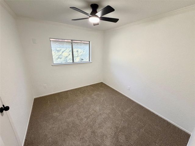 1017 Crossing Road, Angleton, TX 77515