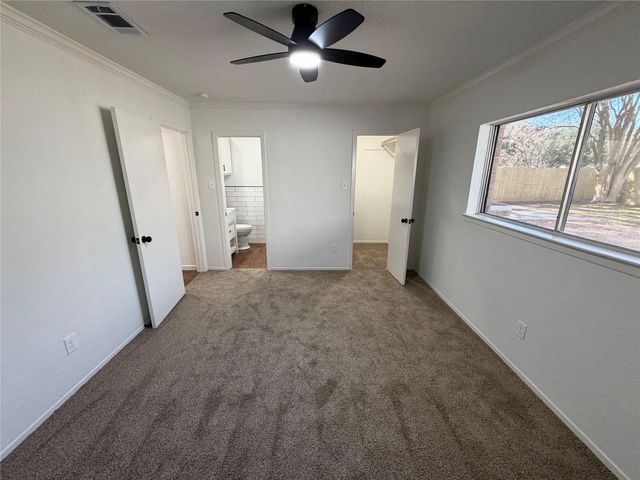 1017 Crossing Road, Angleton, TX 77515