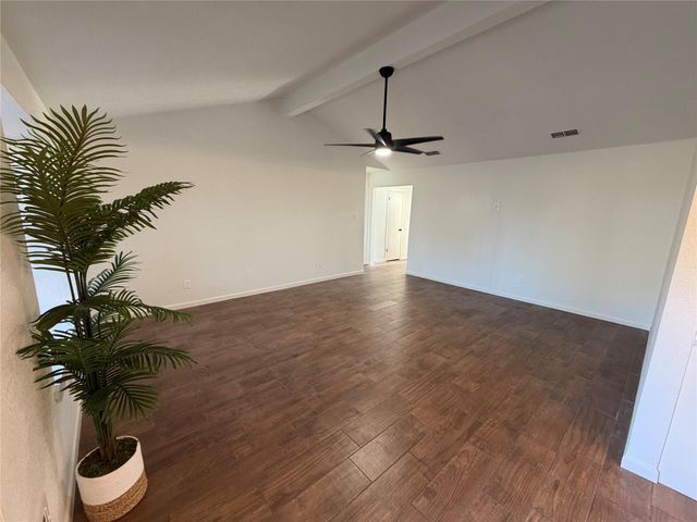 1017 Crossing Road, Angleton, TX 77515