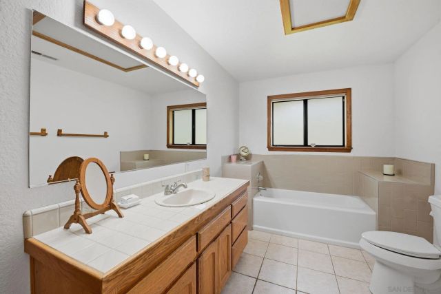 15976 Eagle View Ln, Valley Center, CA 92082