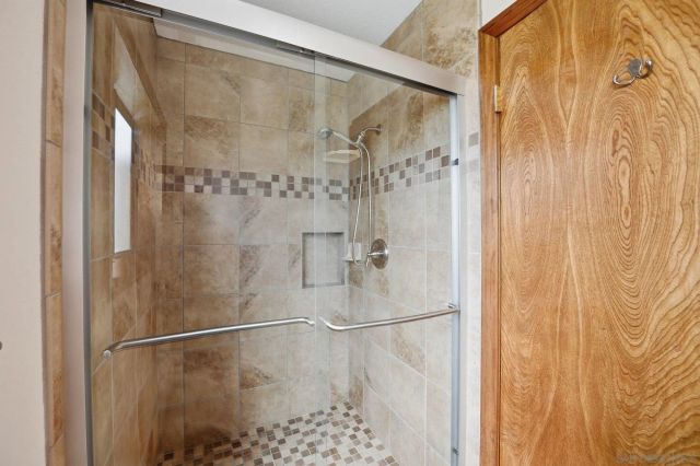 15976 Eagle View Ln, Valley Center, CA 92082