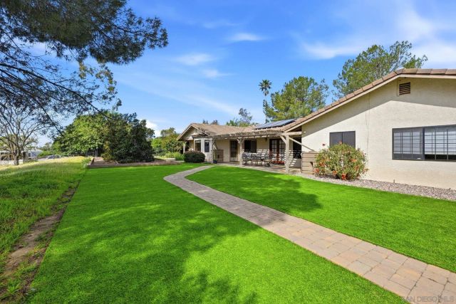 15976 Eagle View Ln, Valley Center, CA 92082