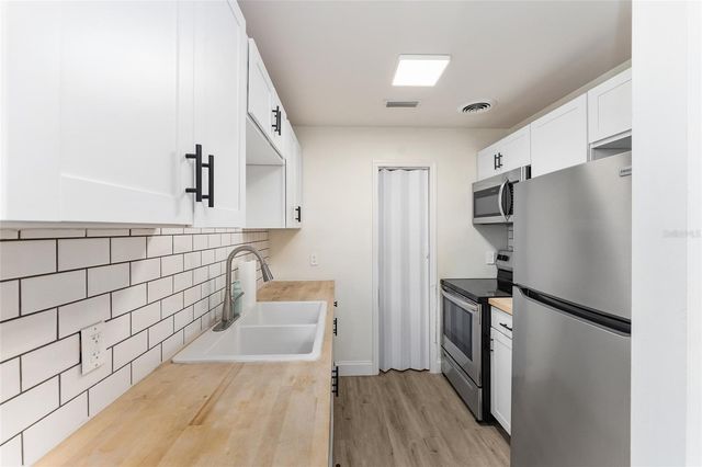 1753 NE 20TH PLACE, Gainesville, FL 32609