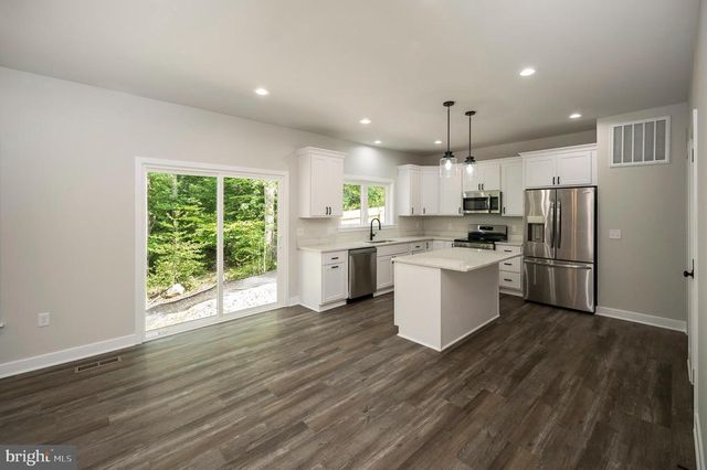 10598 GREENWOOD DR, Spotsylvania, VA 22553