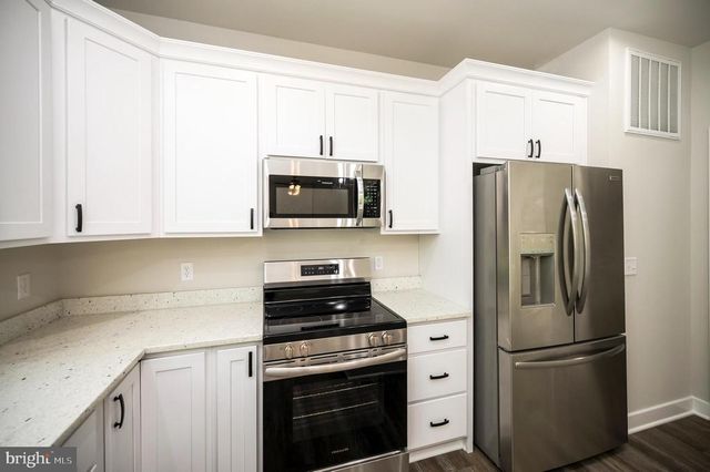 10598 GREENWOOD DR, Spotsylvania, VA 22553