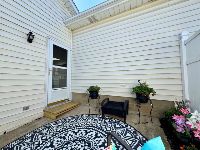 4010 GREENWAY Drive, Erie, PA 16506