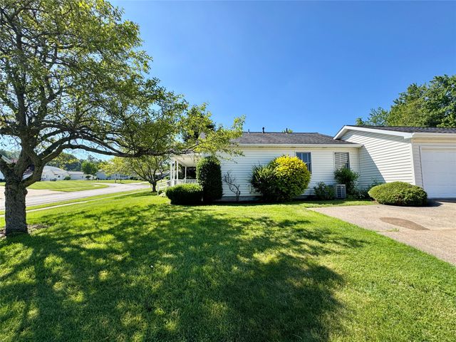 4010 GREENWAY Drive, Erie, PA 16506