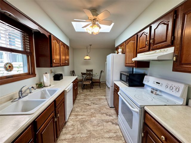 4010 GREENWAY Drive, Erie, PA 16506