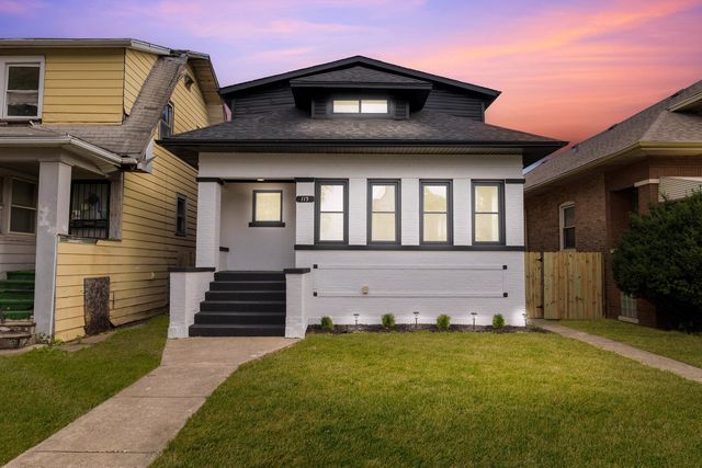 115 S 20th Avenue, Maywood, IL 60153