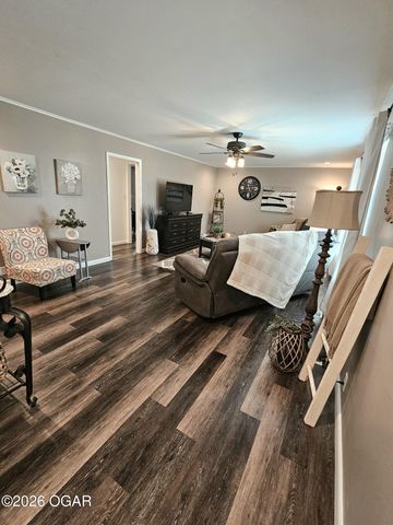 730 E 17th Street Place, Baxter Springs, KS 66713