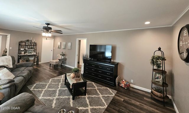 730 E 17th Street Place, Baxter Springs, KS 66713