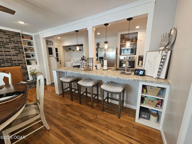 730 E 17th Street Place, Baxter Springs, KS 66713