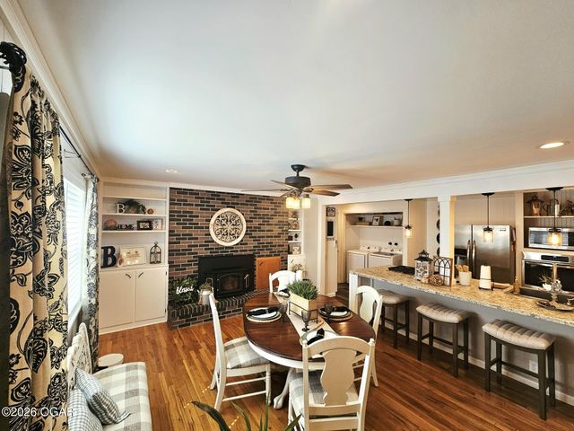 730 E 17th Street Place, Baxter Springs, KS 66713