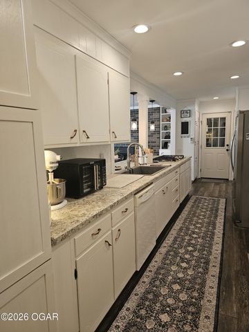 730 E 17th Street Place, Baxter Springs, KS 66713