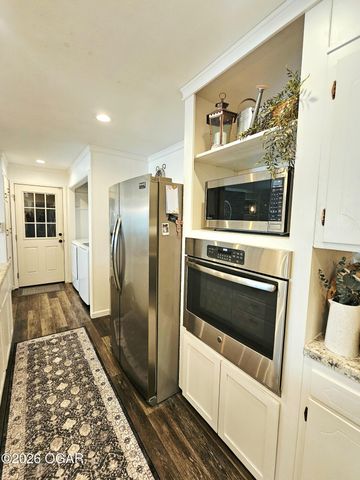 730 E 17th Street Place, Baxter Springs, KS 66713