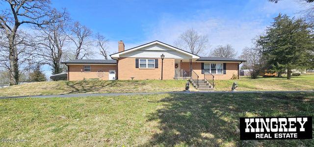 730 E 17th Street Place, Baxter Springs, KS 66713