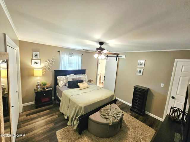 730 E 17th Street Place, Baxter Springs, KS 66713