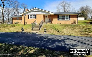 730 E 17th Street Place, Baxter Springs, KS 66713