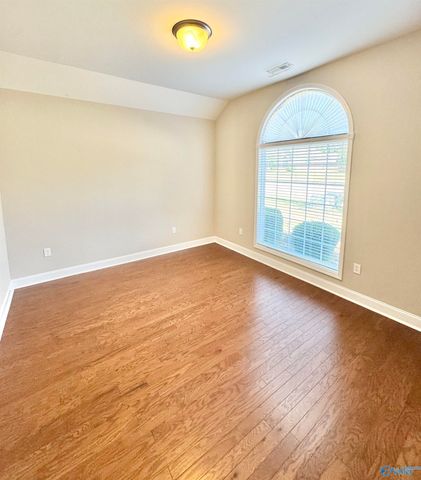 205 Creekedge Circle, Madison, AL 35757