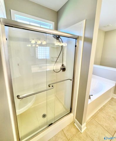 205 Creekedge Circle, Madison, AL 35757