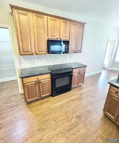 205 Creekedge Circle, Madison, AL 35757