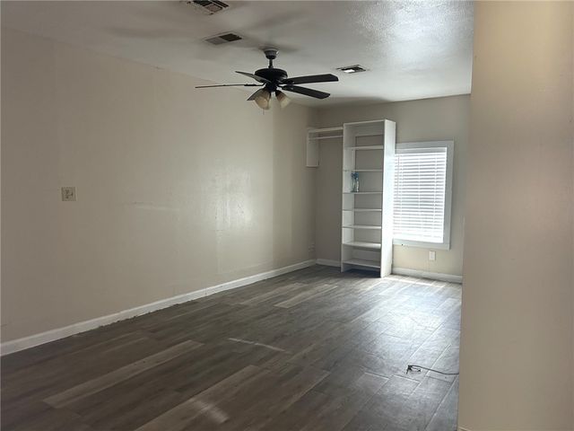 4210 Archdale Dr, Corpus Christi, TX 78416