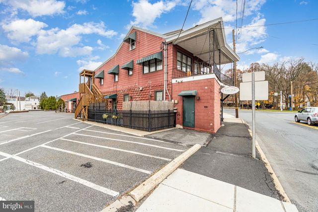 18 E SUNBURY ST, Minersville, PA 17954