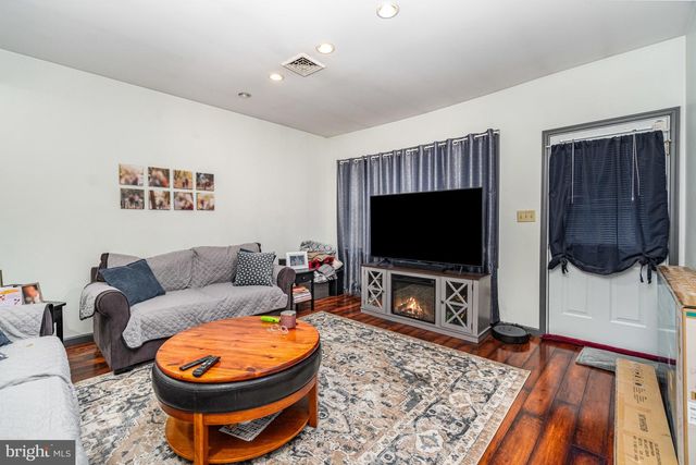 18 E SUNBURY ST, Minersville, PA 17954