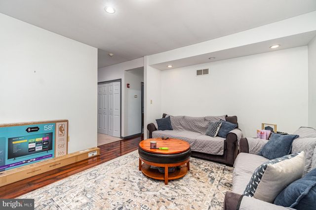 18 E SUNBURY ST, Minersville, PA 17954