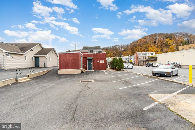 18 E SUNBURY ST, Minersville, PA 17954