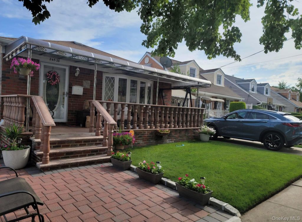 24528 147th Road, Rosedale, NY 11422 — exterior
