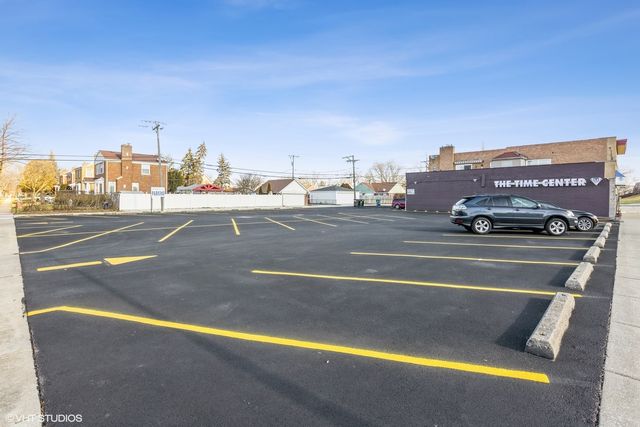 9848 W Roosevelt Road, Westchester, IL 60154
