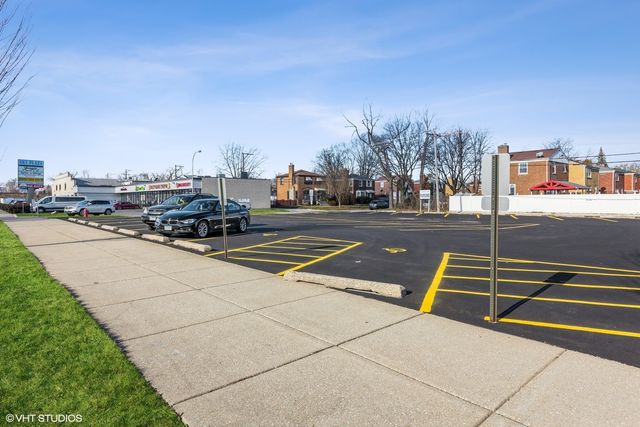 9848 W Roosevelt Road, Westchester, IL 60154