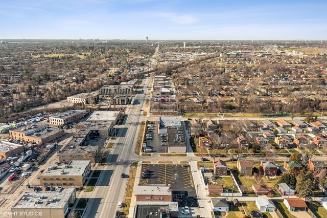 9848 W Roosevelt Road, Westchester, IL 60154