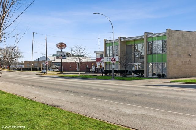 9848 W Roosevelt Road, Westchester, IL 60154