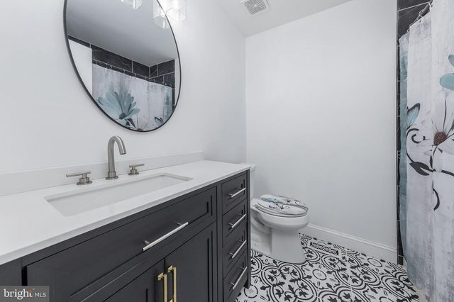 68 KERRY LYNN CT, Williamstown, NJ 08094