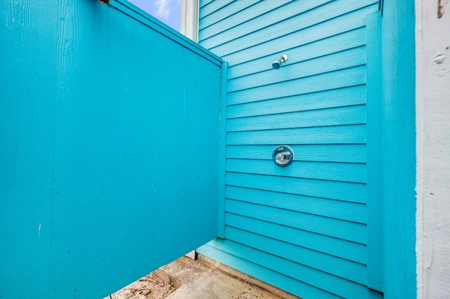 935 Clara Street, Crystal Beach, TX 77650